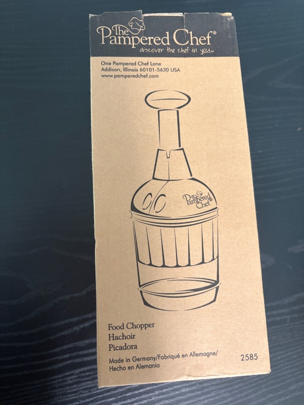 PAMPERED CHEF NEW IN BOX WITH BOOKLET FOOD CHOPPER 2585